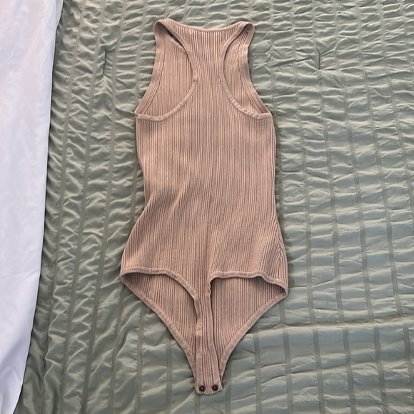 A&F Tan Ribbed Racerback Bodysuit - Picture 2 of 3
